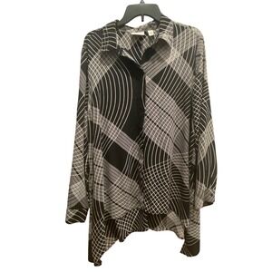 Chicos Black White Geometric Grid Sharkbite Hem Button Down Blouse Top Size 3